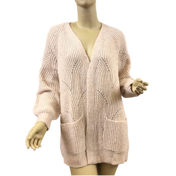 Democracy Sweaters - Democracy Sweater knit Cardigan light pink
Long Sleeve 2 Front Pockets SZ S new